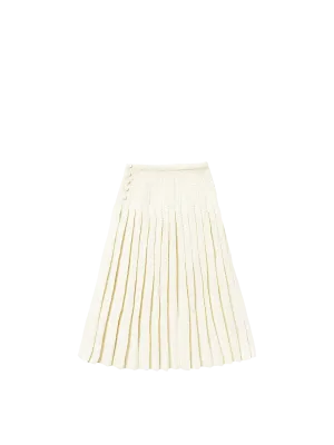 pleated skirt